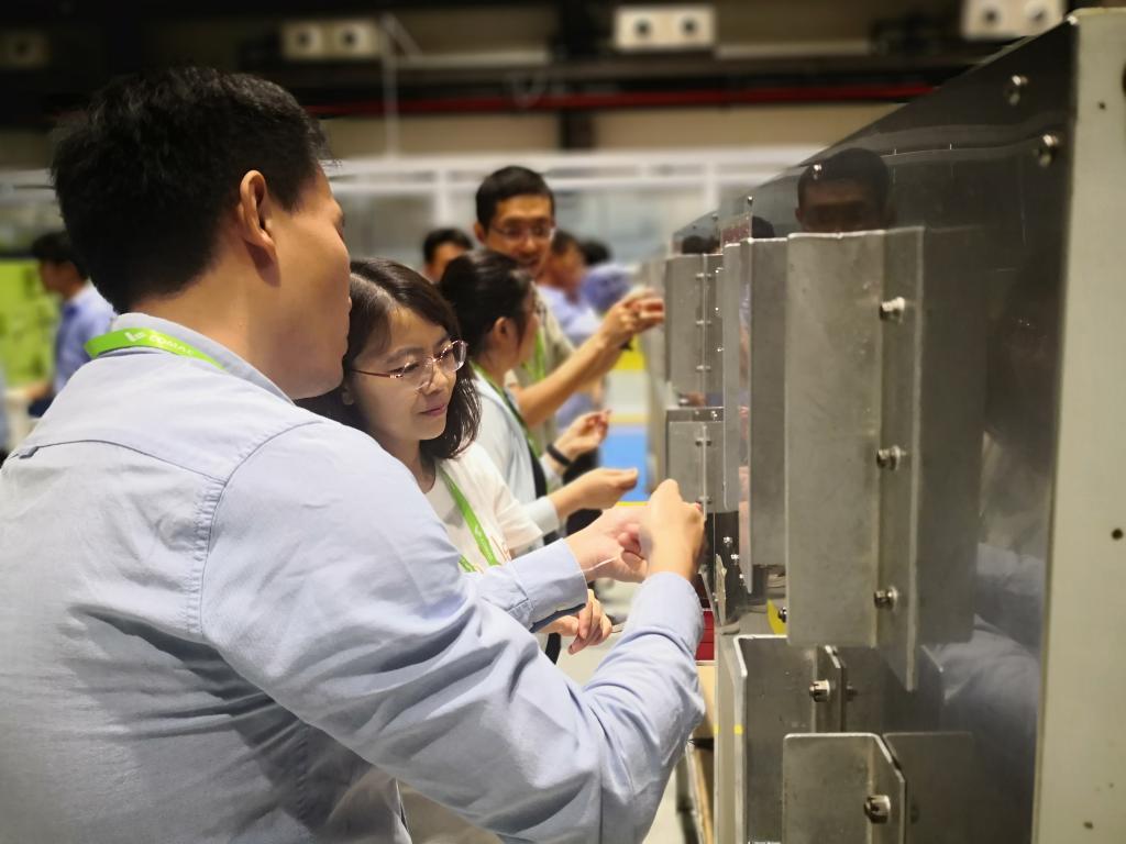 汲取榜样力量