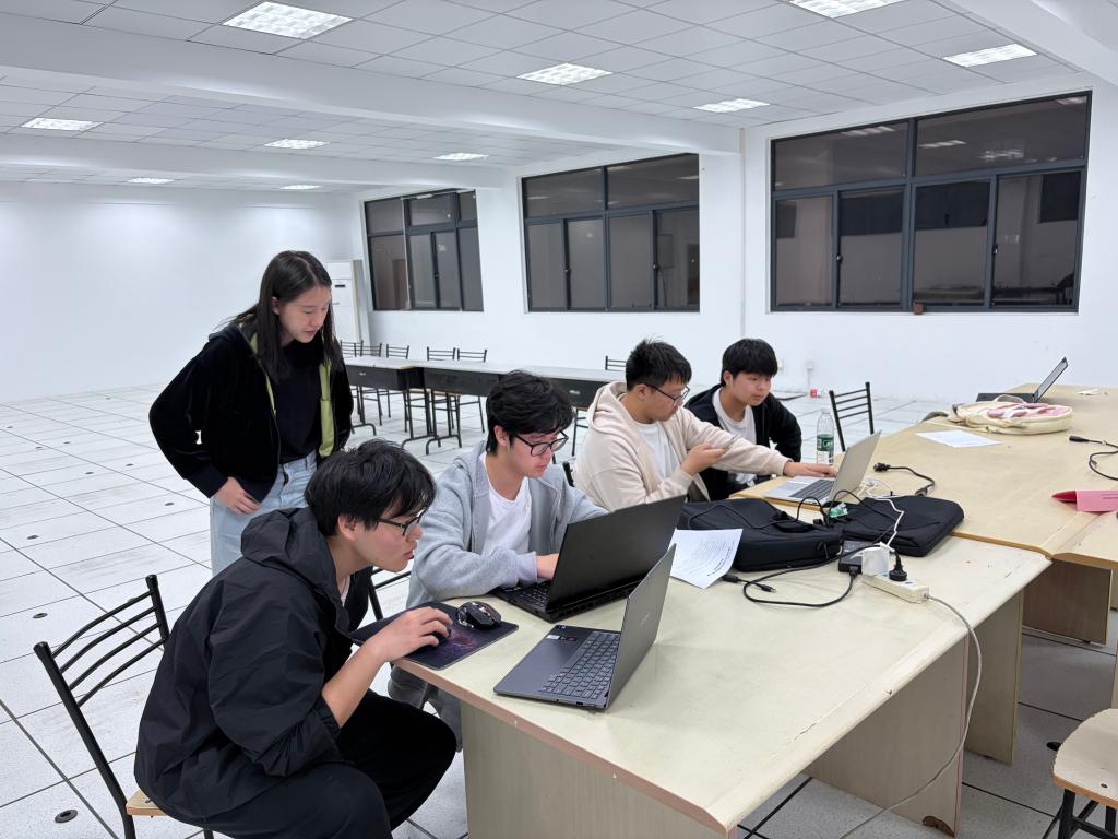 飞速体育官网限时优惠由陈佳锐