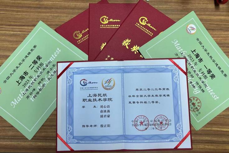 各板块现场布置了多个互动摊位