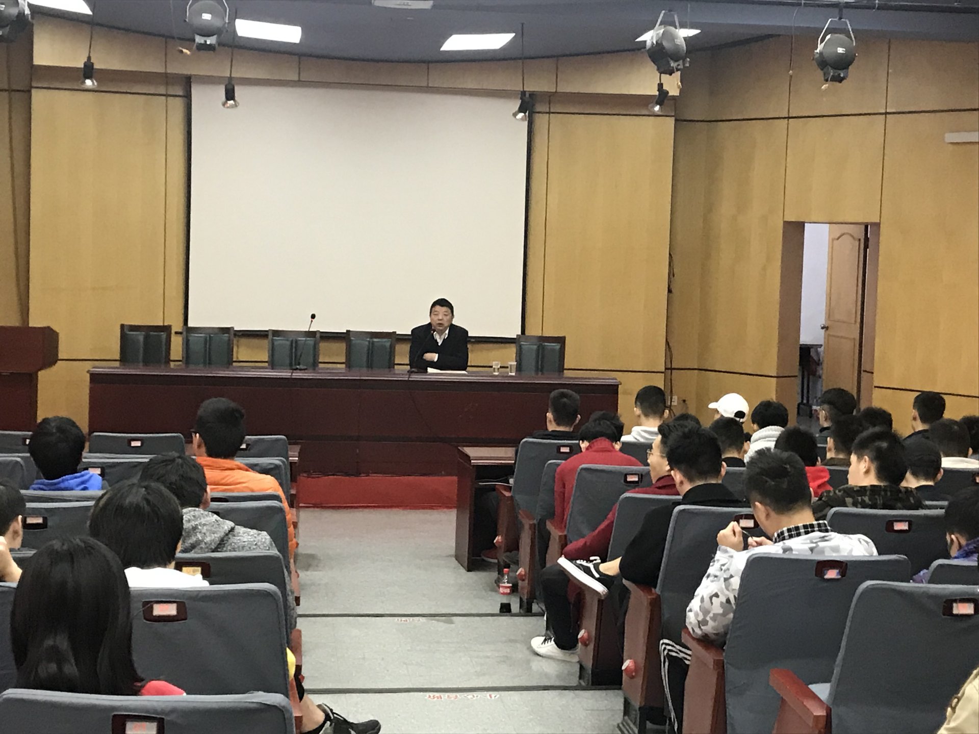 飞速体育官网栏目导航开展少数民族飞速