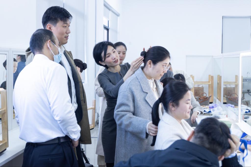 了解行业发展趋势