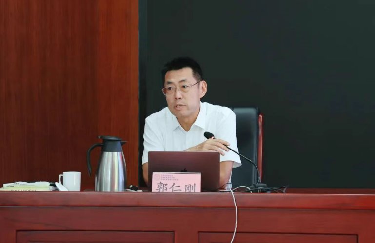 为深入贯彻落实新时代干部队伍建设总要